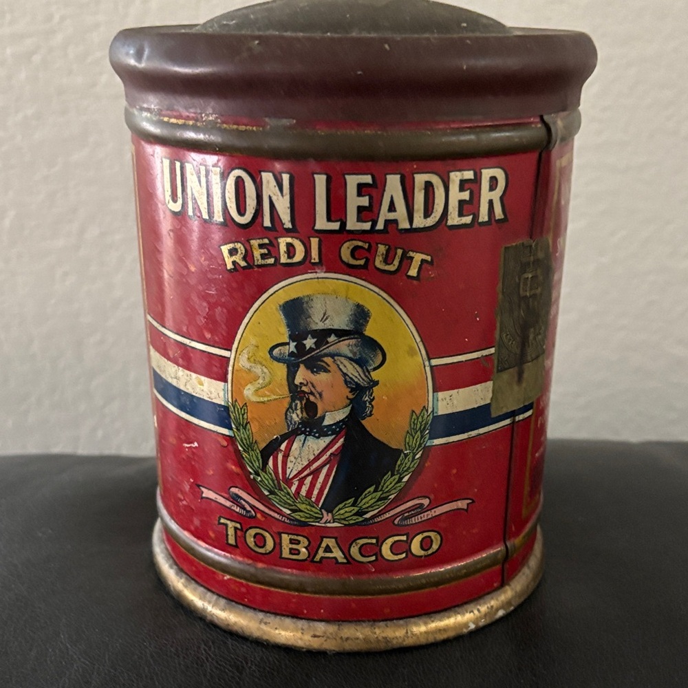Vintage Union Leader Red Tobacco Tin - Picture 3 of 5